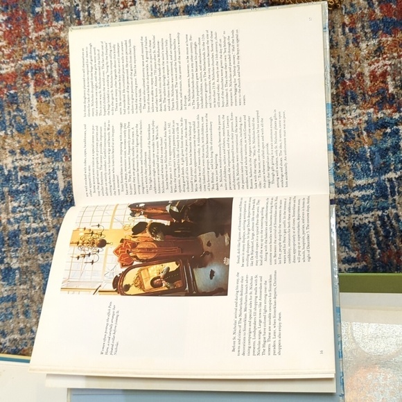 World Book In Christmas Italy, Netherlands, Scandinavia Hardback Books Used 1979 - Picture 7 of 10